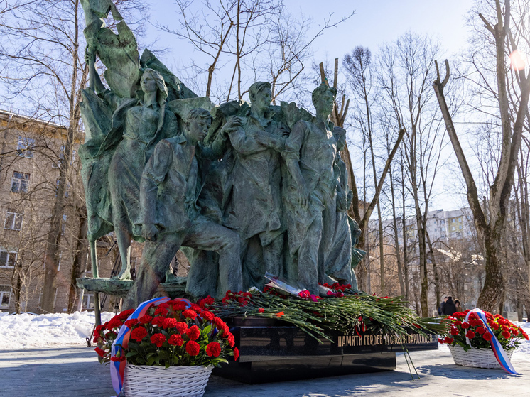 В Москве открыли памятник, который пришлось ждать более полувека - МК