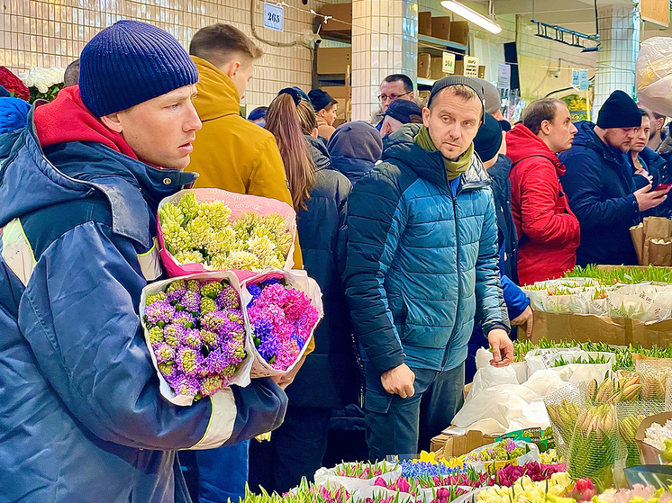 На 8 марта москвичи установили цветочный рекорд - МК