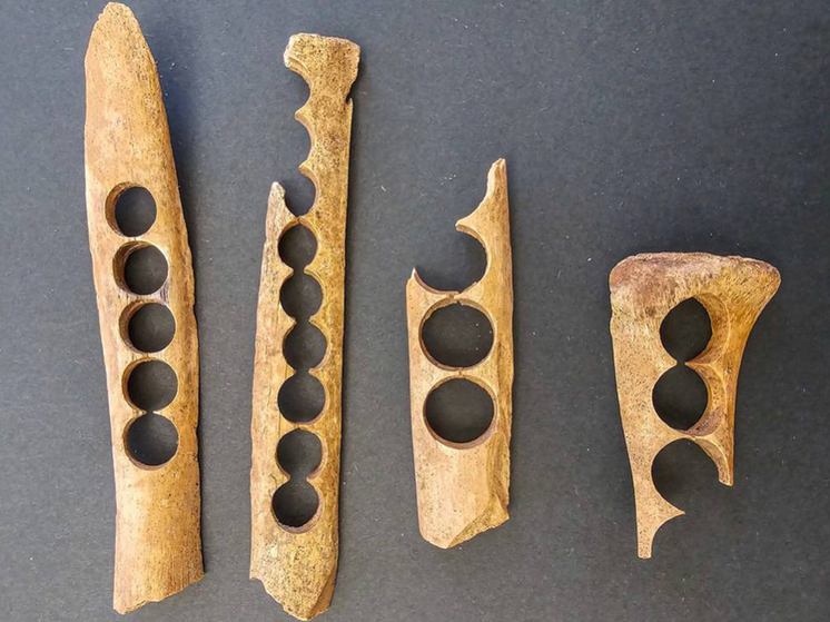 Археологи установили, где в XVIII веке делали пуговицы для москвичей - МК