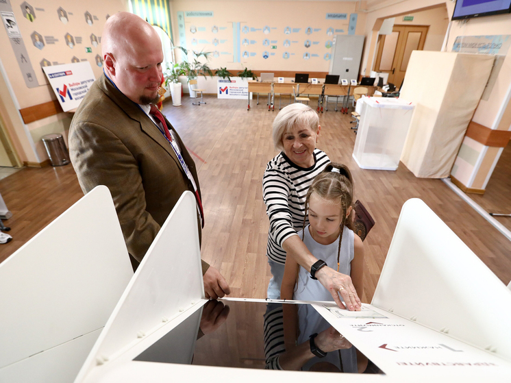 Третий день выборов начался в Москве: за ночь проголосовало 100 тысяч горожан - МК Третий день выборов начался в Москве: за ночь проголосовало 100 тысяч горожан - МК