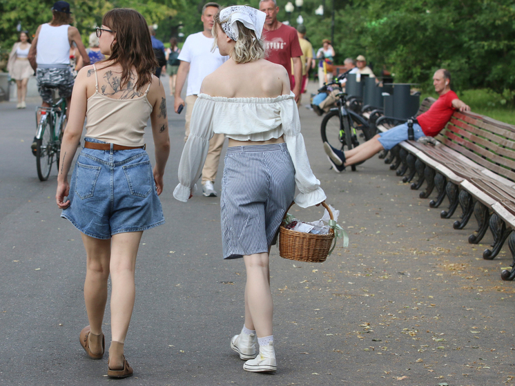 Названы сроки окончания бабьего лета в Москве - МК