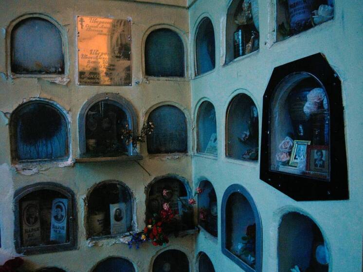 Колумбарий Донского кладбища в столице обновят - МК