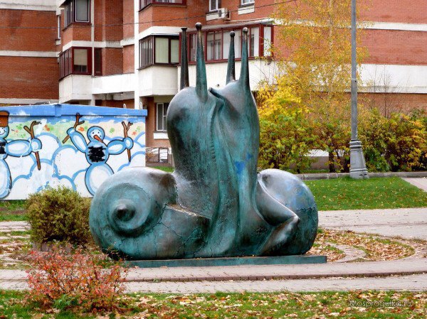 Памятник влюблённым улиткам в Москве Памятник влюблённым улиткам в Москве