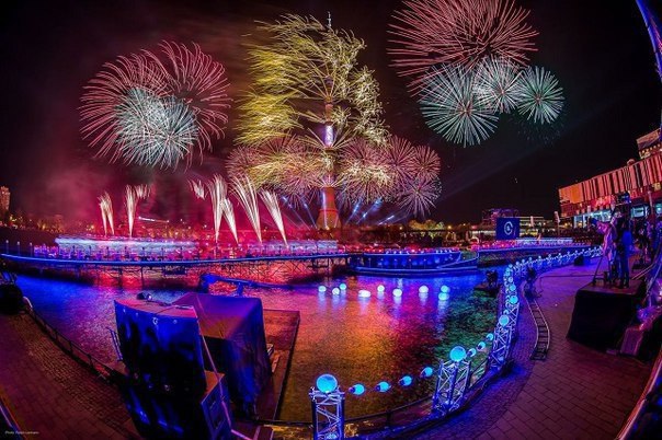 Главное здание МГУ станет площадкой для открытия фестиваля "Круг света" Главное здание МГУ станет площадкой для открытия фестиваля "Круг света"