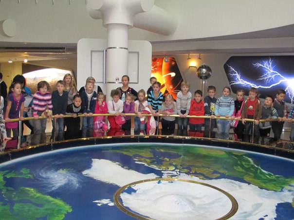 Московский планетарий — один из самых крупных в России и Европе. Московский планетарий — один из самых крупных в России и Европе.