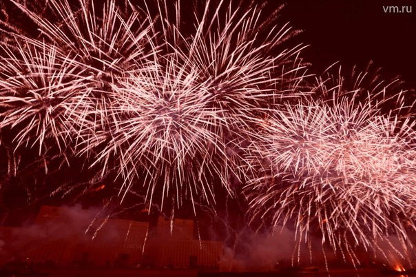 Гости фестиваля "Круг света" увидят танцующие фейерверки Гости фестиваля "Круг света" увидят танцующие фейерверки