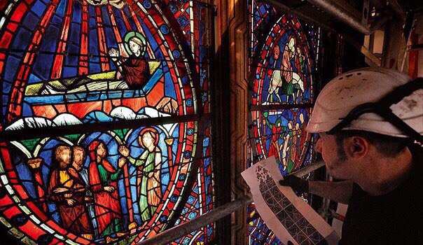Витражи из парижской часовни Сент-Шапель покажут в Кремле Витражи из парижской часовни Сент-Шапель покажут в Кремле