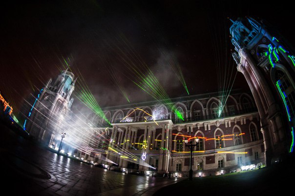 Огненное шоу времен Екатерины Великой покажут в парке «Царицыно» в Москве Огненное шоу времен Екатерины Великой покажут в парке «Царицыно» в Москве