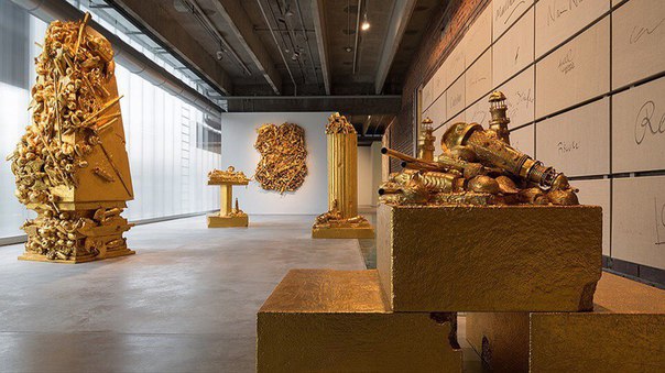 Музей современного искусства «Гараж» сделал бесплатный вход на все выставки галереи по пятницам. Музей современного искусства «Гараж» сделал бесплатный вход на все выставки галереи по пятницам.