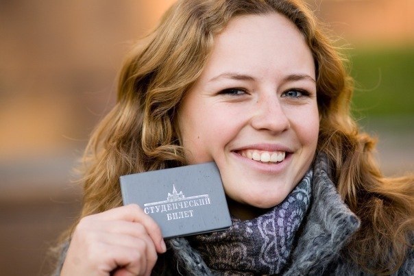 Первокурсники смогут бесплатно или на льготных условиях посещать музеи Москвы в рамках акции «Первокурсник в музее». Первокурсники смогут бесплатно или на льготных условиях посещать музеи Москвы в рамках акции «Первокурсник в музее».