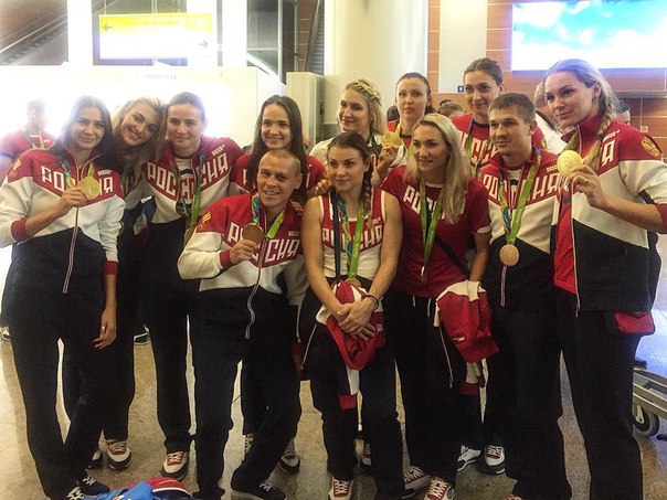 Вчера состоялась встреча нашей олимпийской Вчера состоялась встреча нашей олимпийской