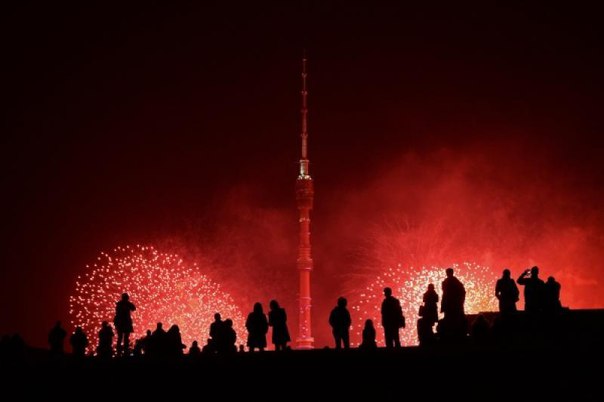 Гости фестиваля "Круг света" увидят танцующие фейерверки Гости фестиваля "Круг света" увидят танцующие фейерверки