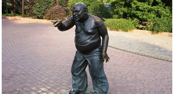 Никита Михалков открыл в Москве новый памятник актеру Евгению Леонову Никита Михалков открыл в Москве новый памятник актеру Евгению Леонову