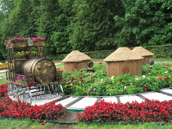 Лучшие площадки фестиваля «Московское лето. Цветочный джем» Лучшие площадки фестиваля «Московское лето. Цветочный джем»