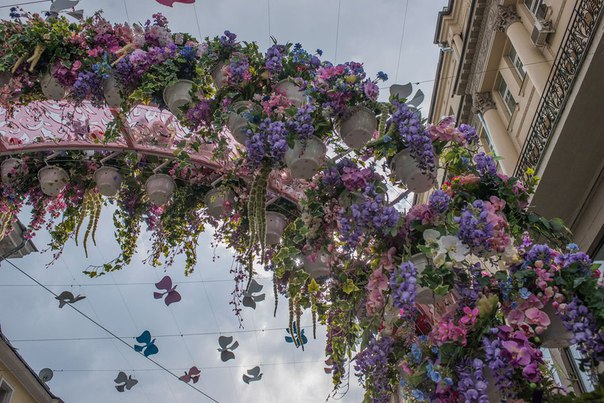 Лучшие площадки фестиваля «Московское лето. Цветочный джем» Лучшие площадки фестиваля «Московское лето. Цветочный джем»