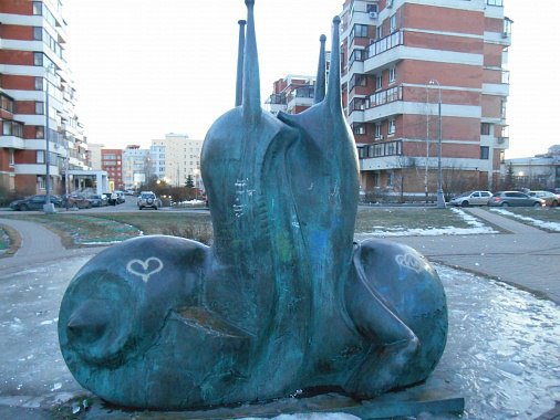 Памятник влюблённым улиткам в Москве Памятник влюблённым улиткам в Москве