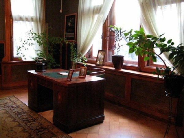 Особняк Носова — двухэтажный дом московского купца-старообрядца Особняк Носова — двухэтажный дом московского купца-старообрядца