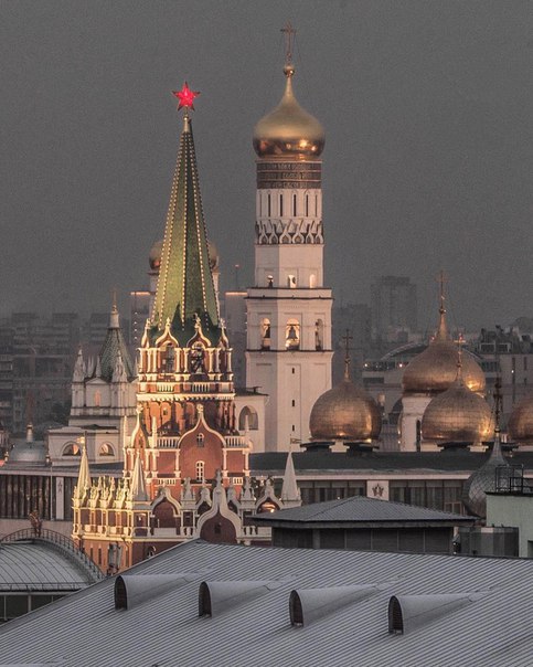 Август в столице Август в столице