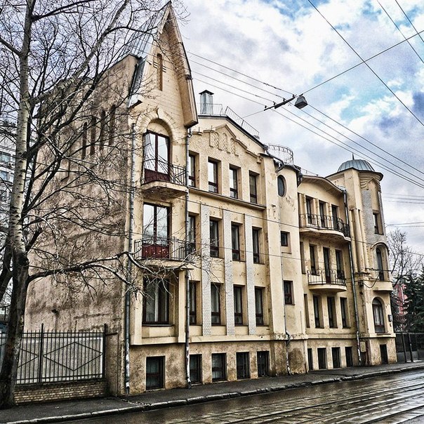 10 удивительных зданий Москвы, о которых Вы могли не знать 10 удивительных зданий Москвы, о которых Вы могли не знать