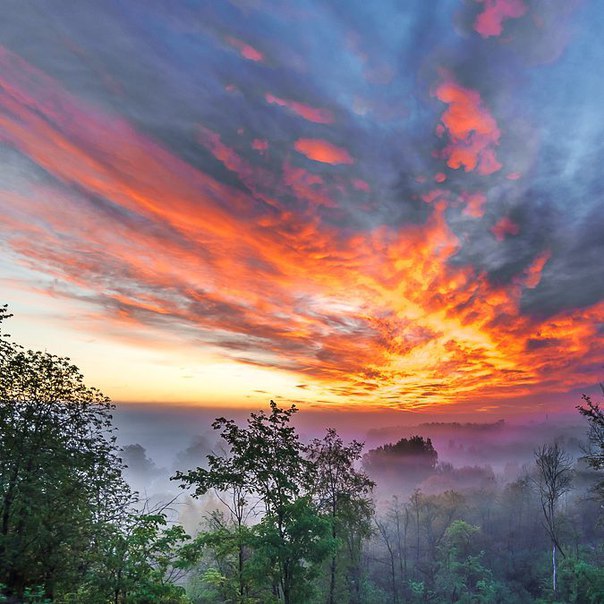 Невероятный рассвет в Истре Невероятный рассвет в Истре