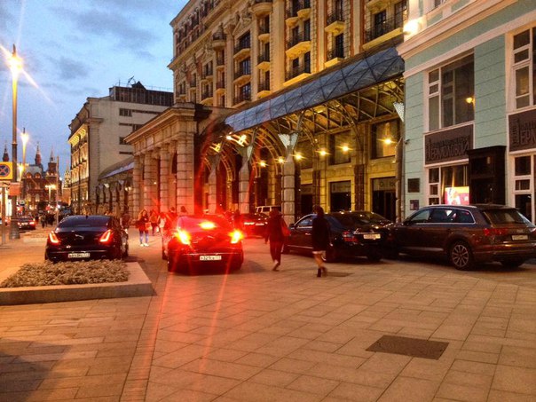 На Тверской постояльцы отеля "Ритц-Карлтон" На Тверской постояльцы отеля "Ритц-Карлтон"